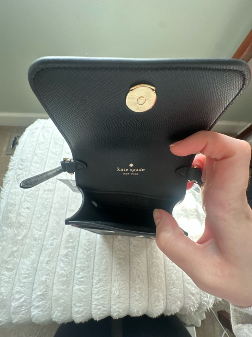 kate spade Black Floral Crossbody Phone Pouch - Picture 4 of 4
